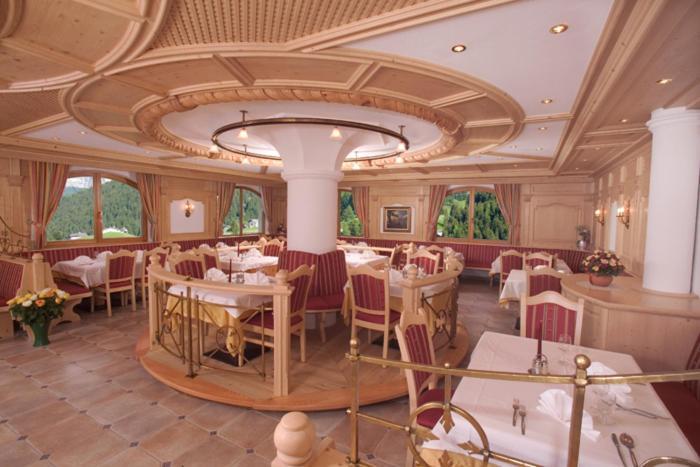 Hotel Jagdhof 셀바디발가르디나 외부 사진